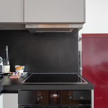 Hoch Hinaus, Neu Und Stilvoll Mit Pool Am Dach Apartment Виена Екстериор снимка