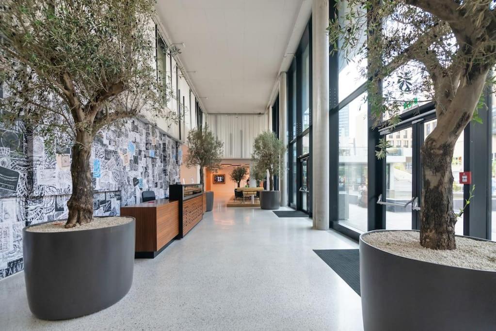 Hoch Hinaus, Neu Und Stilvoll Mit Pool Am Dach Apartment Виена Екстериор снимка